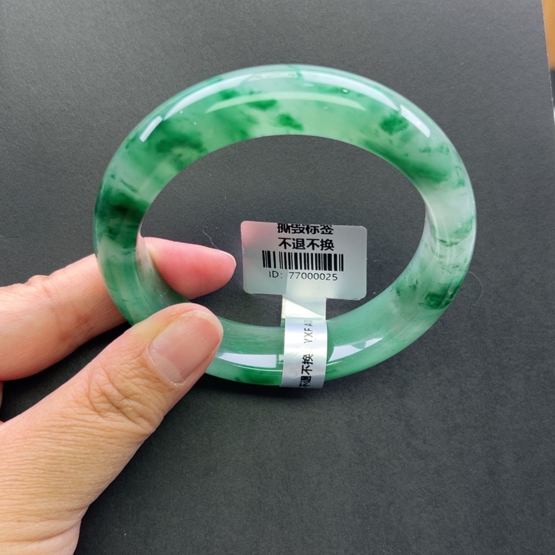 J***玉石英质玉未镶嵌手镯+菩提61