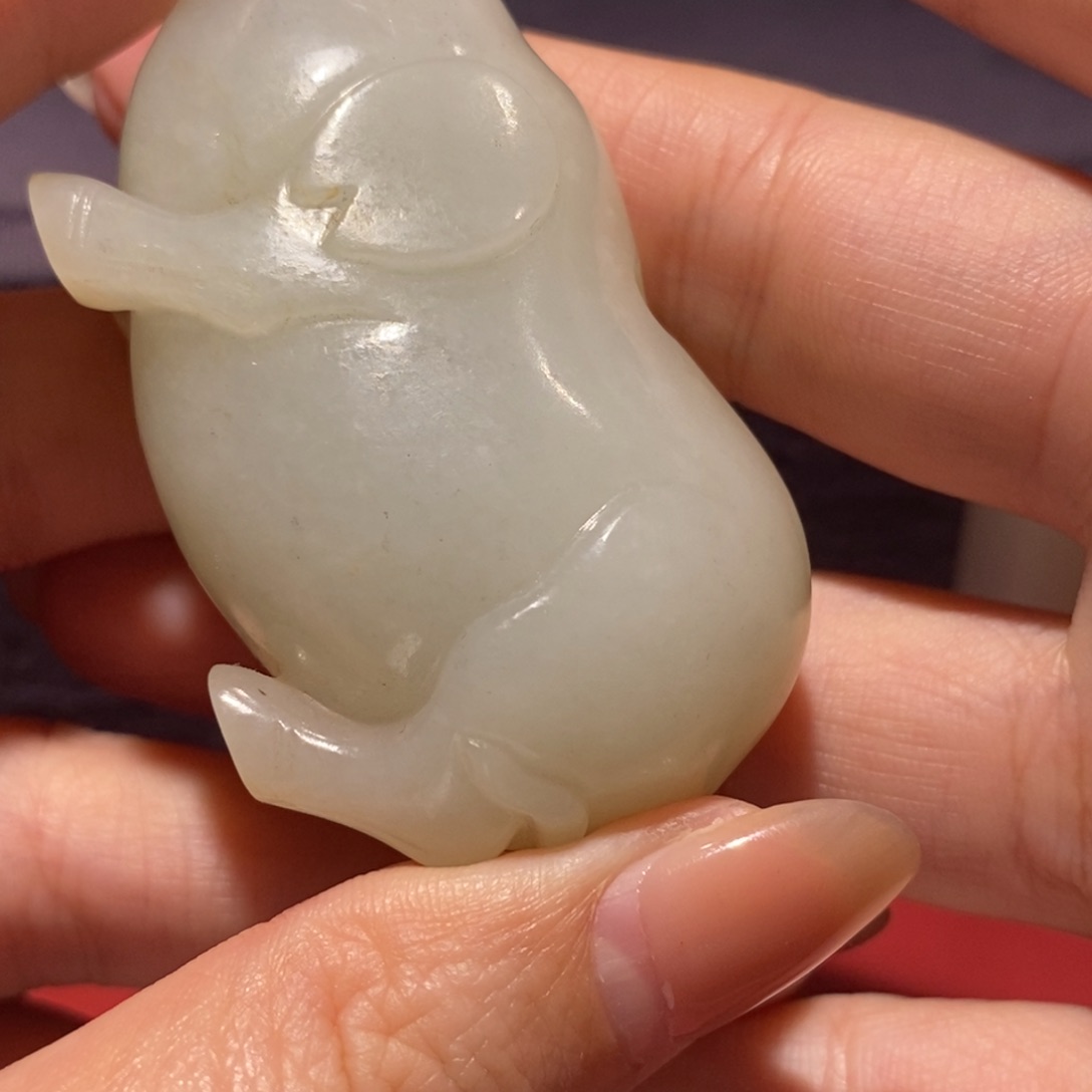 和田玉玉坠未镶嵌狗****.