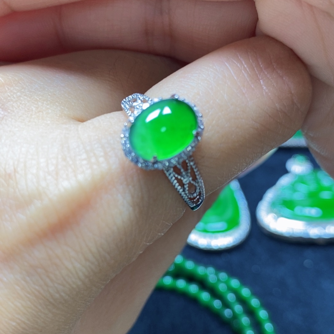 翡翠戒指未镶嵌天然翡翠