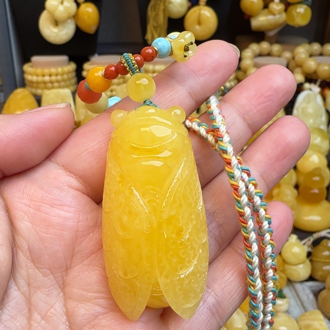 琥珀套链未镶嵌天然焦皮料蜜蜡一鸣惊人