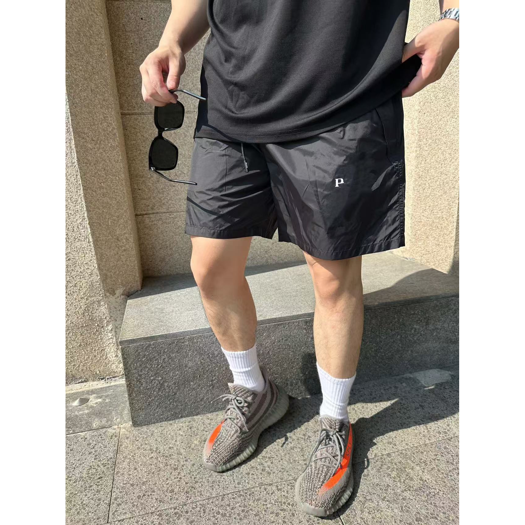 【XD】达达时尚潮牌男士夏季纯色字母休闲4分短裤