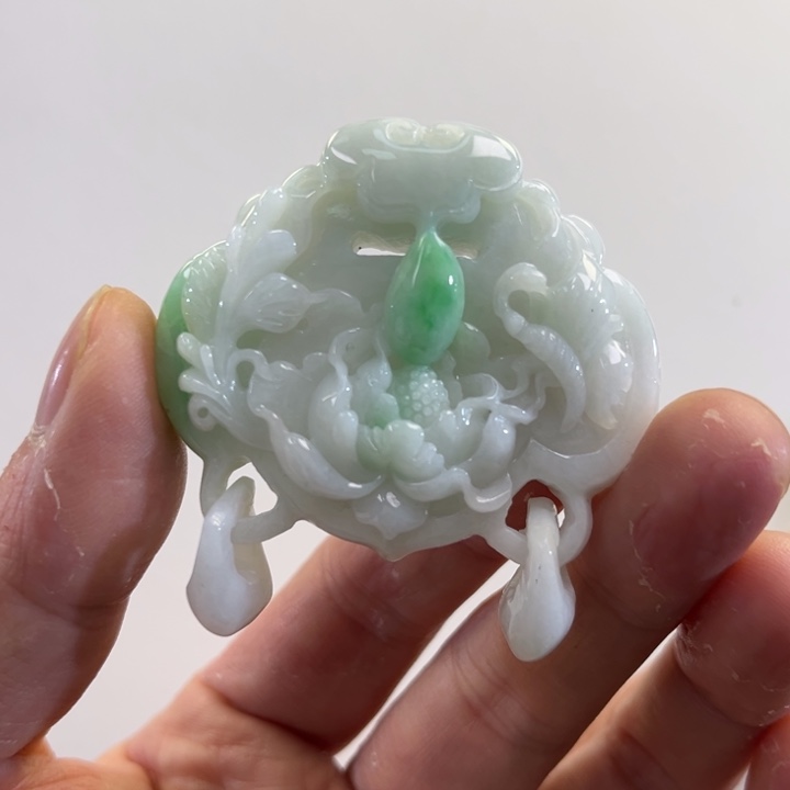 翡翠吊坠(赠链)未镶嵌代编织