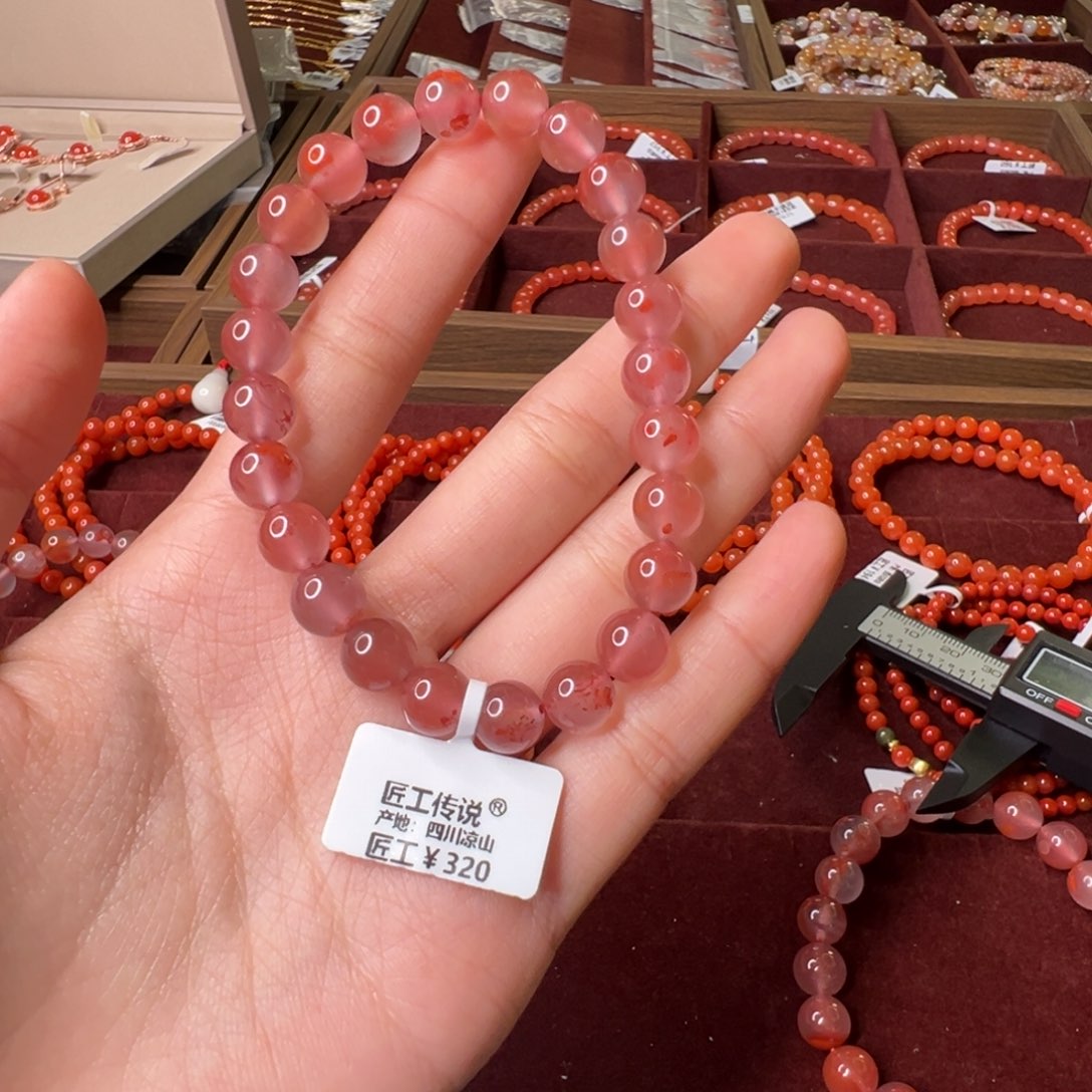 南红玛瑙手串未镶嵌金*1