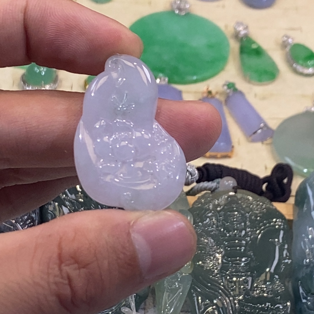 翡翠未镶嵌吊坠(不含链)莲花