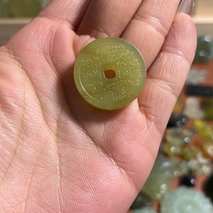 蛇纹石玉合金颈饰
