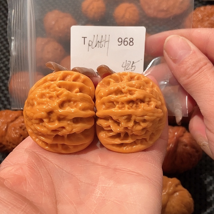 文玩核桃吊坠黄霞42.5