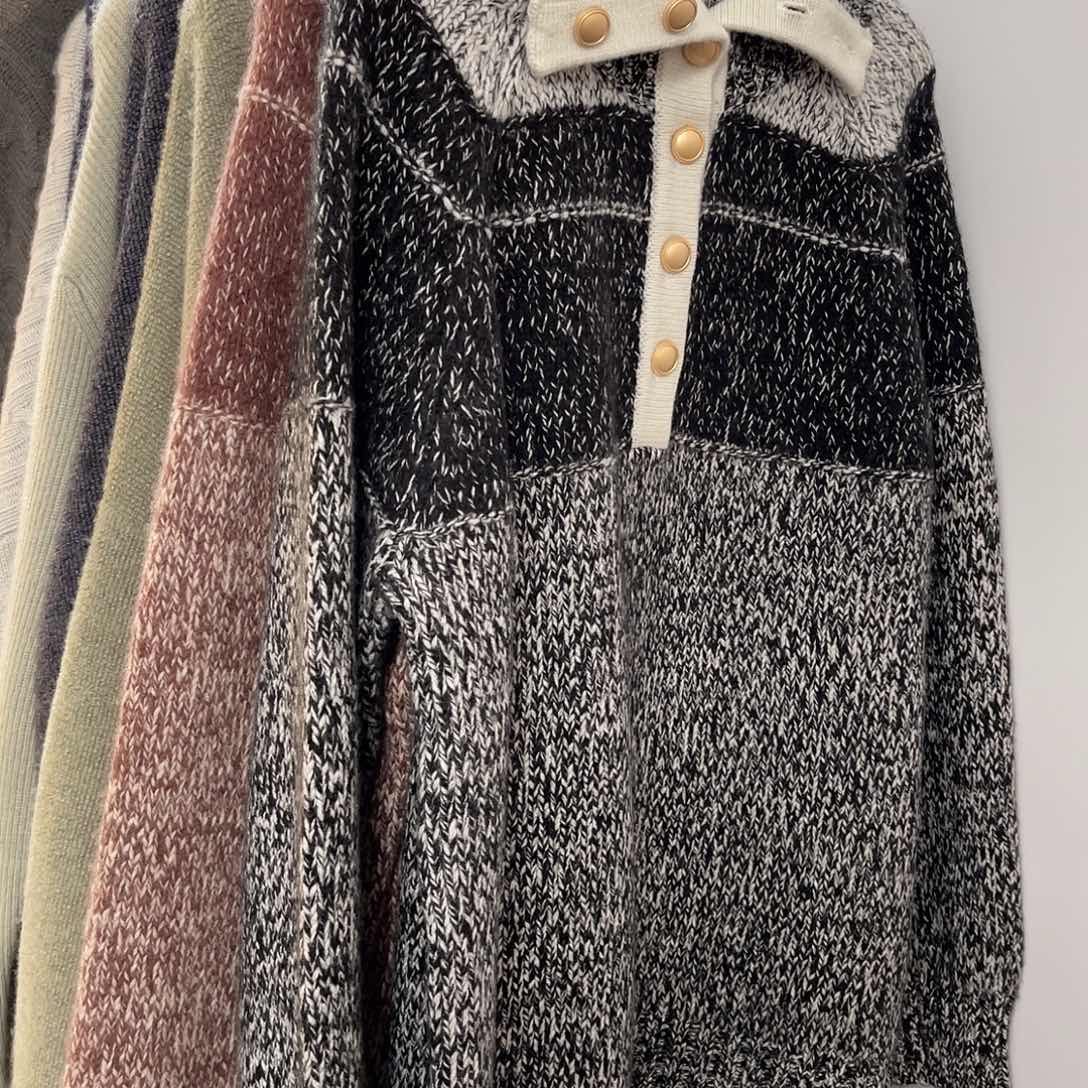 归***风瓦莎 同款 羊绒衫 黑灰色