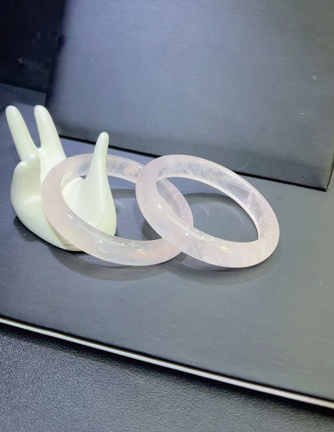 C10047-高净体芙蓉晶粉手镯-配盒-多样性发其一wr