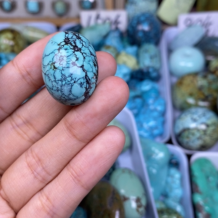 遛***儿未镶嵌绿松石颈饰