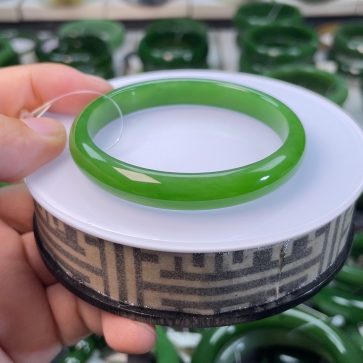 和田玉（碧玉）手镯未镶嵌