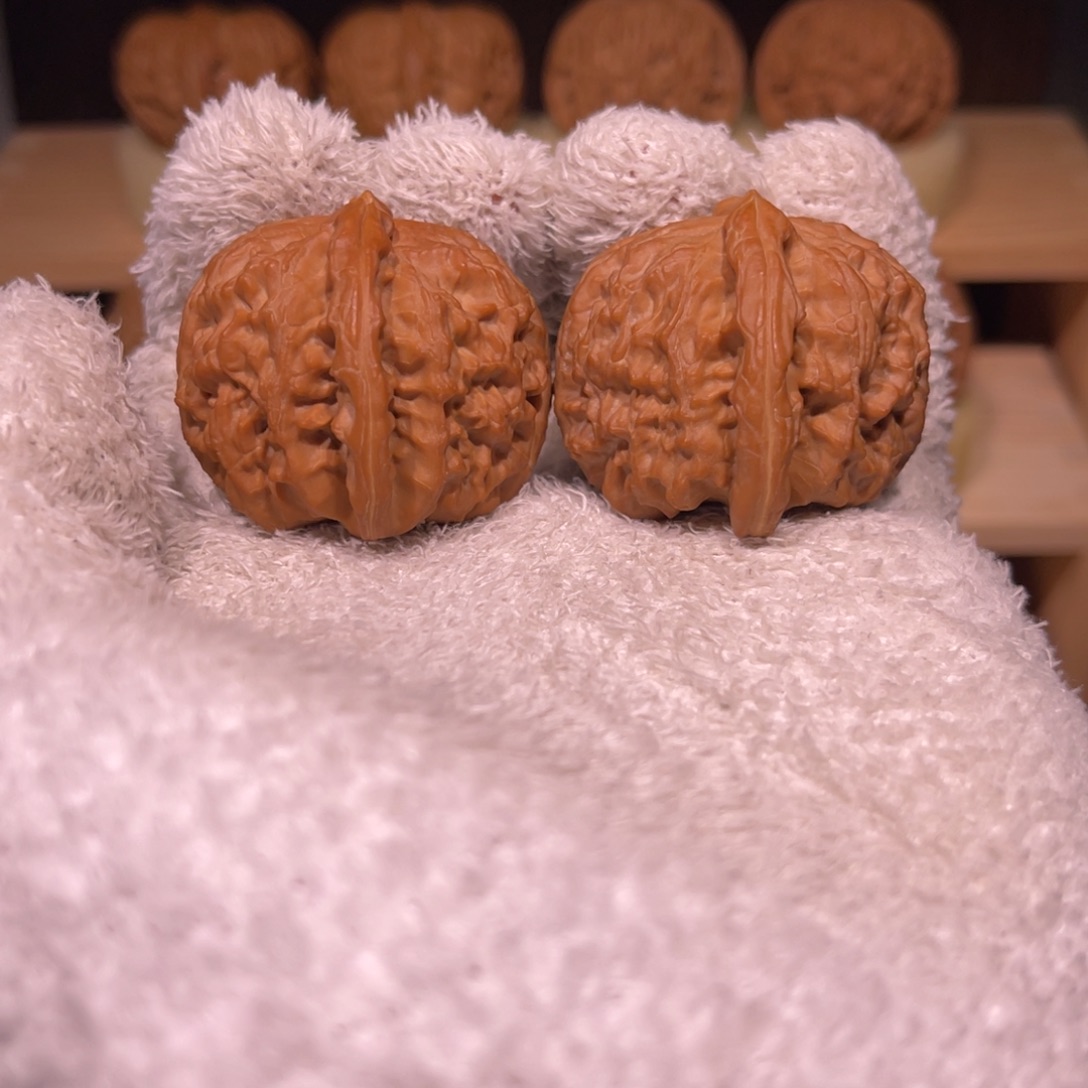 ಇ***꧂桃核吊坠39全品白狮子