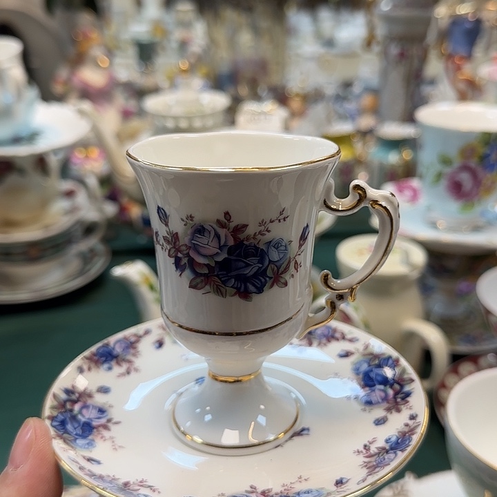 鹿与海陶瓷有限公司