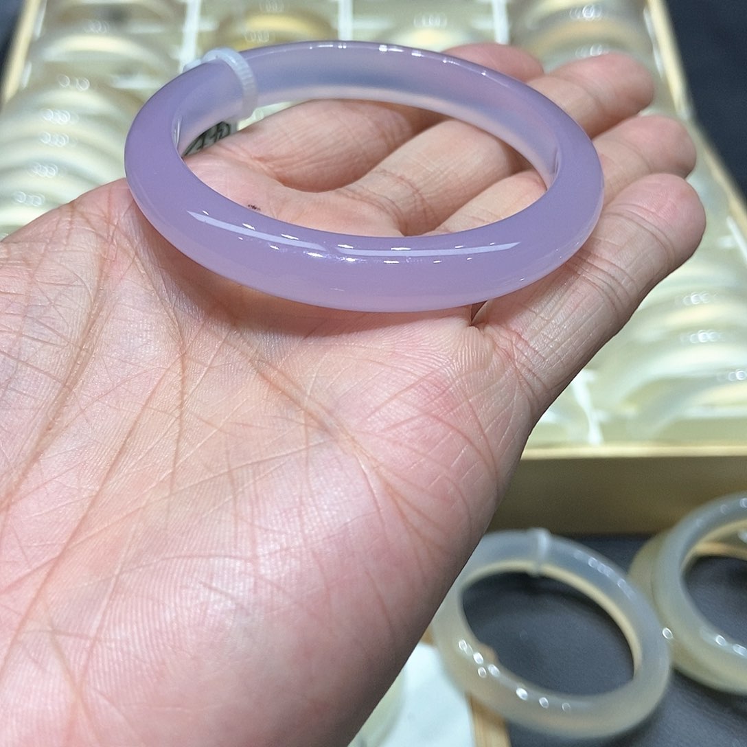 玛瑙/玉髓手镯未镶嵌060