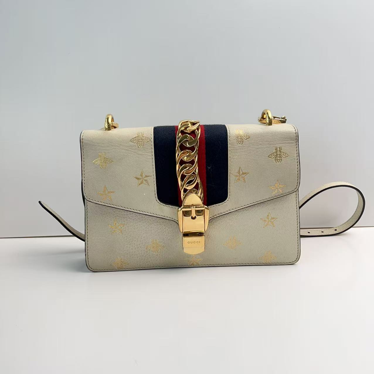 95新 GUCCI/古驰 古驰塞尔维亚小蜜蜂中号百搭单肩包
