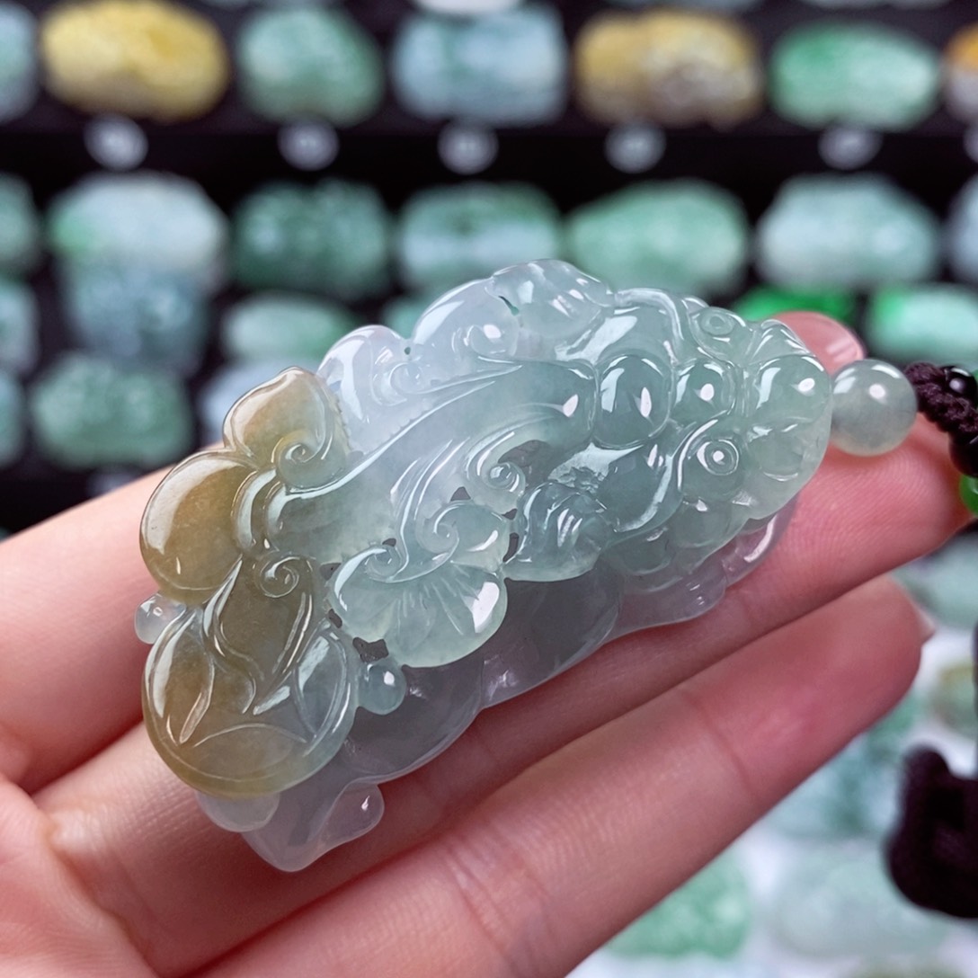 翡翠颈饰未镶嵌天然