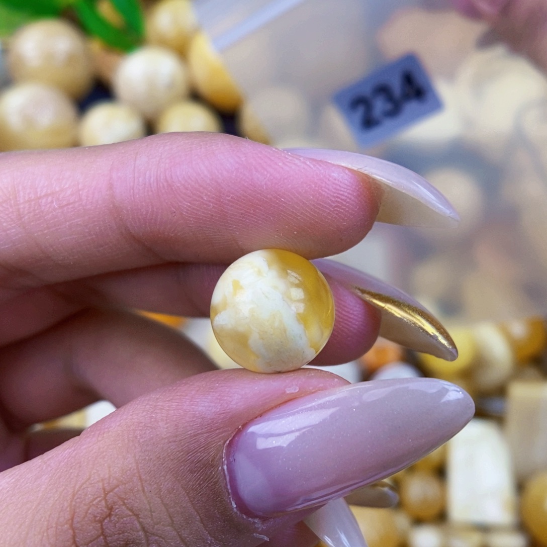 琥珀未镶嵌珠宝奇石12.1 粉