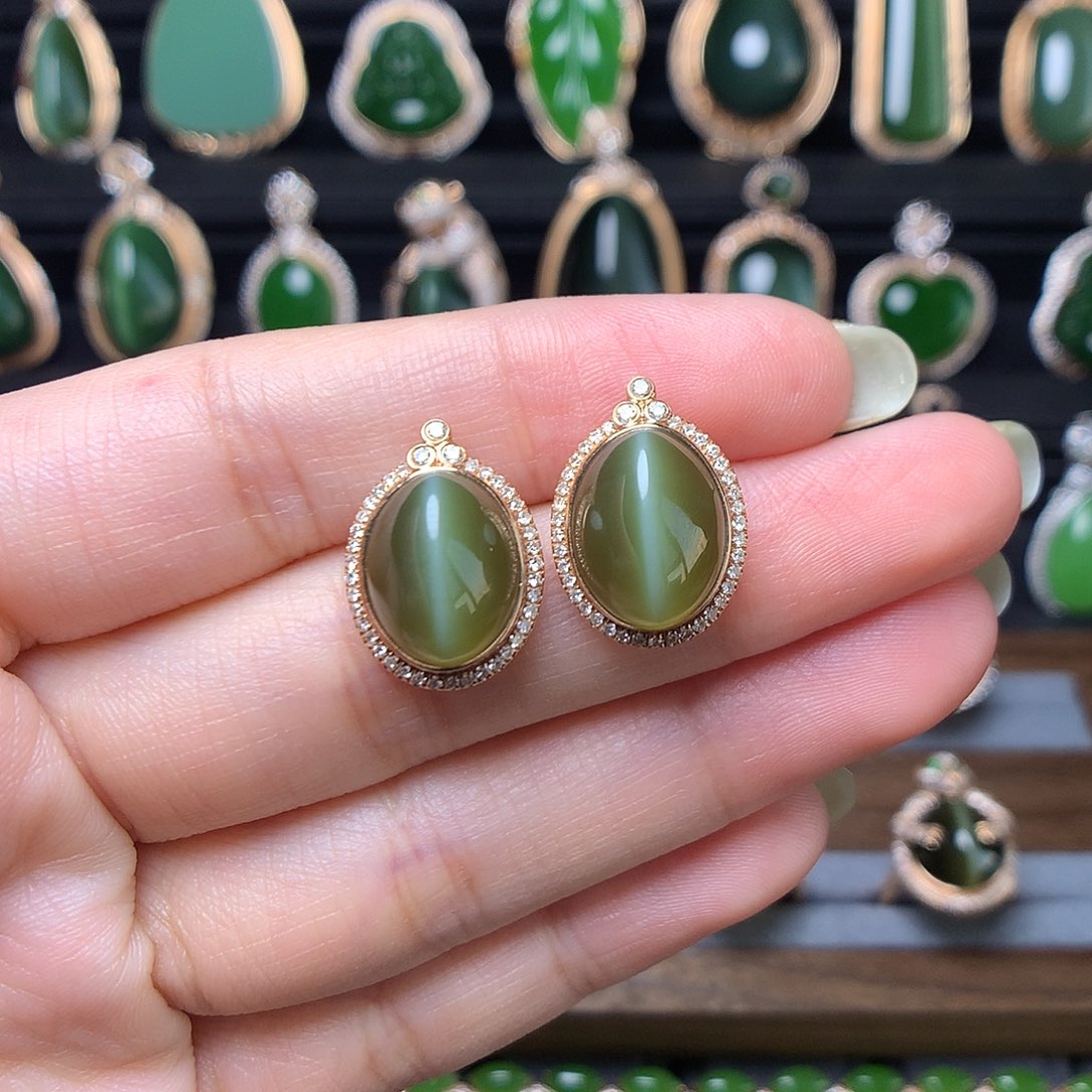 和田玉首饰18K金镶嵌