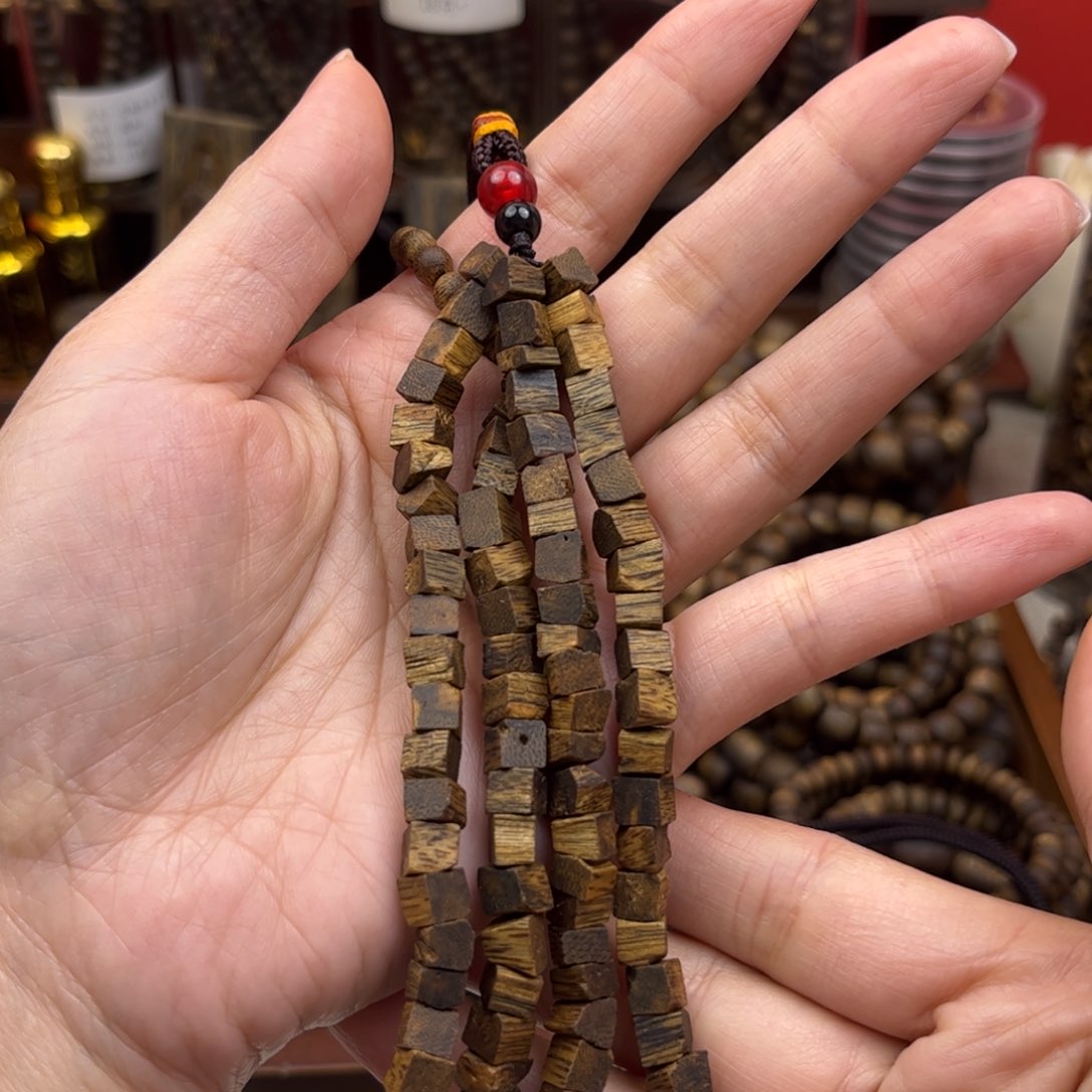 沉香碎屑奇楠车挂件