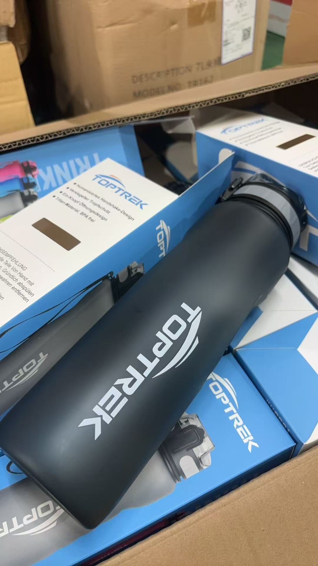 出口大容量健身运动水壶