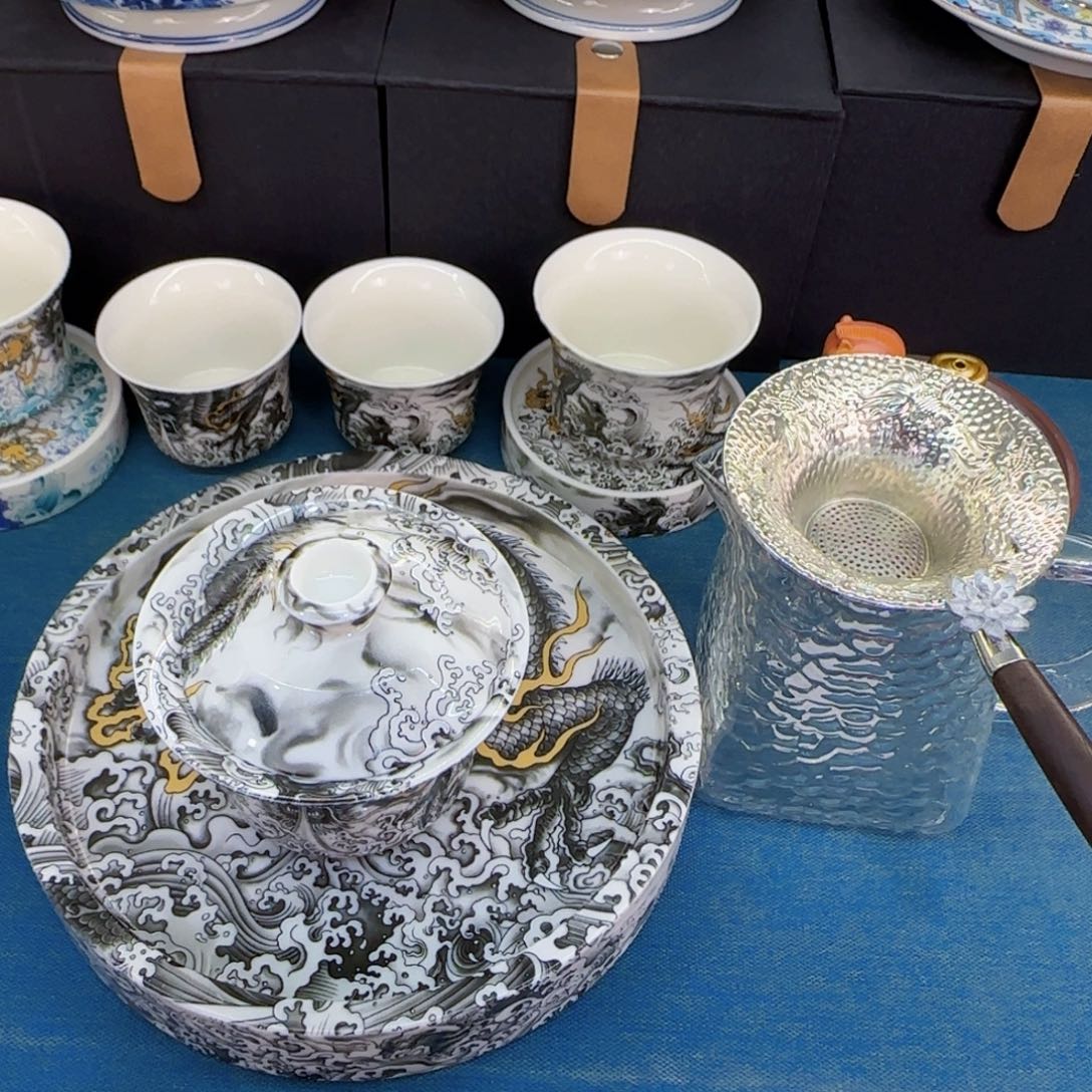 这些盖碗真好看！！！