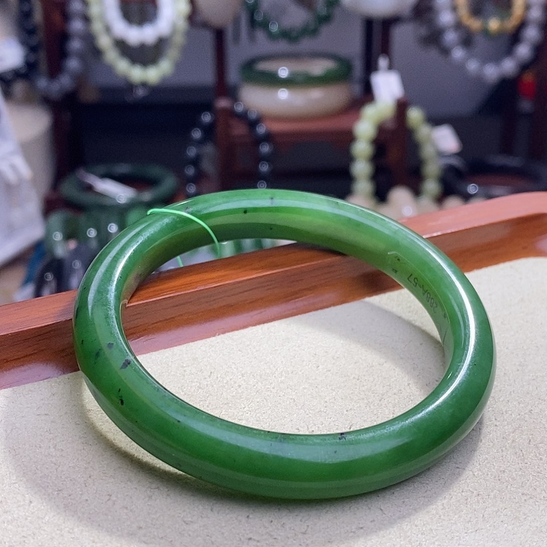 和田玉孤品碧玉俄料老矿料高冰手镯57未镶嵌