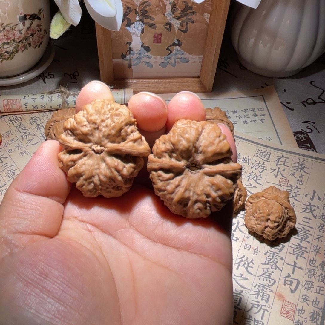 金***顿文玩核桃吊坠昌平石子娃直播选购