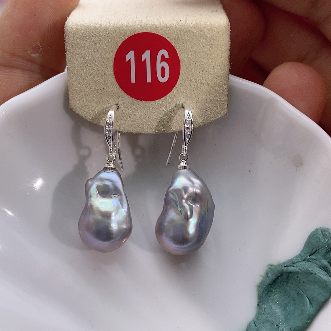 淡水珍珠颈饰合金