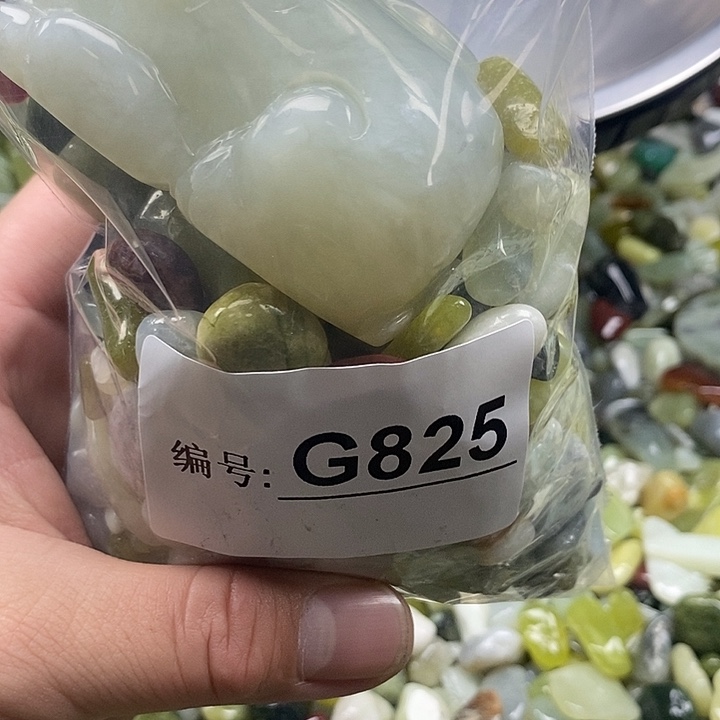岫玉鱼缸石未镶嵌