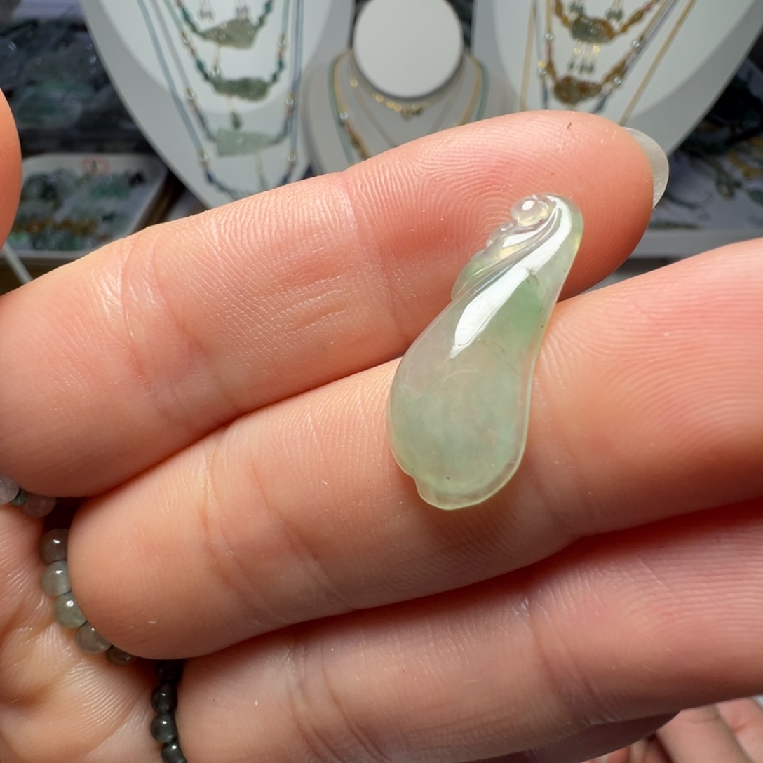 翡翠未镶嵌颈饰福瓜一个99块