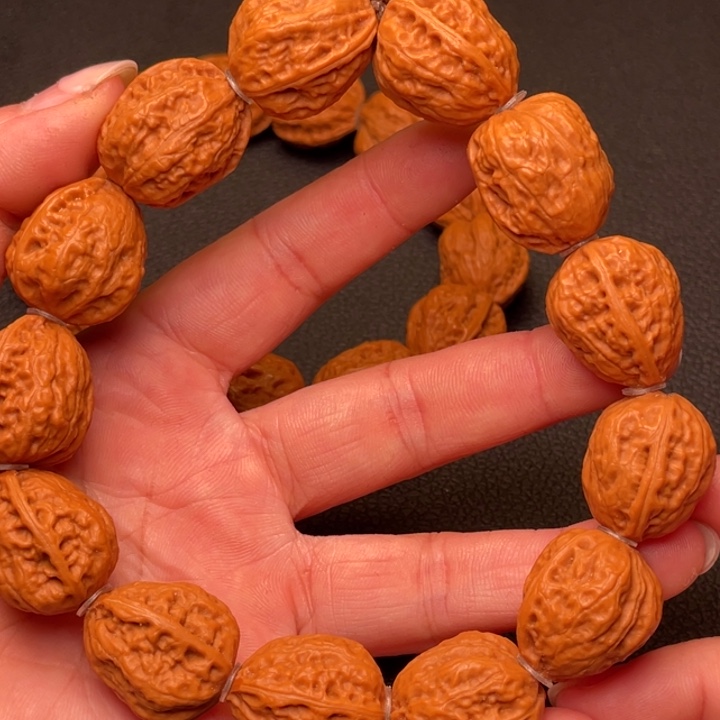 文玩核桃把件秦岭野生核桃