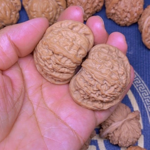 【闪购商品】文玩核桃吊坠又****丢白狮子46