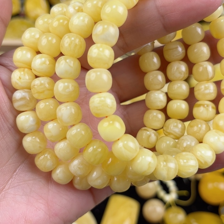 琥珀珠宝奇石未镶嵌琥珀，多样性发其一