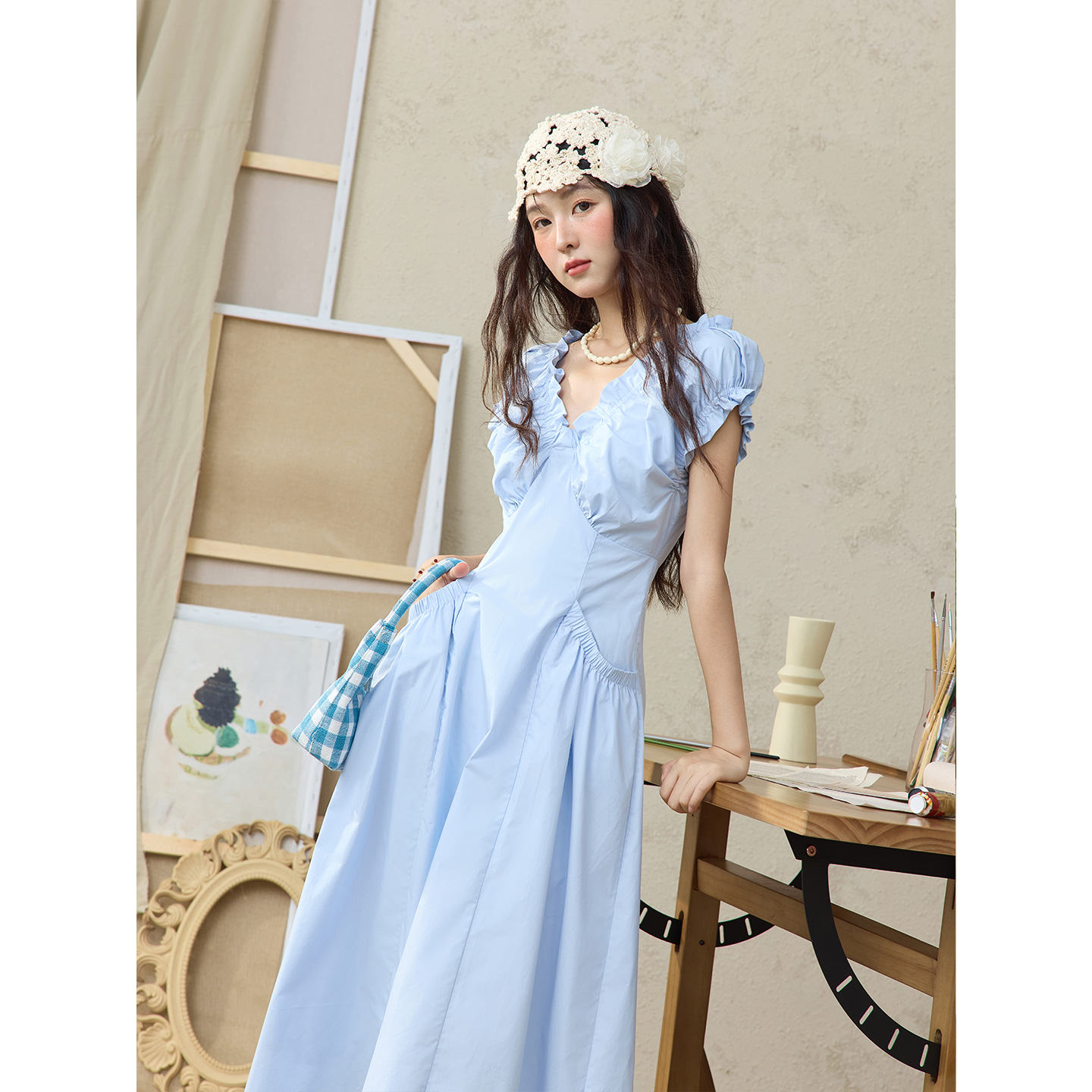 【晓薇专属】谜秀V领连衣裙收腰设计感短袖度假风长裙MXD29L1934