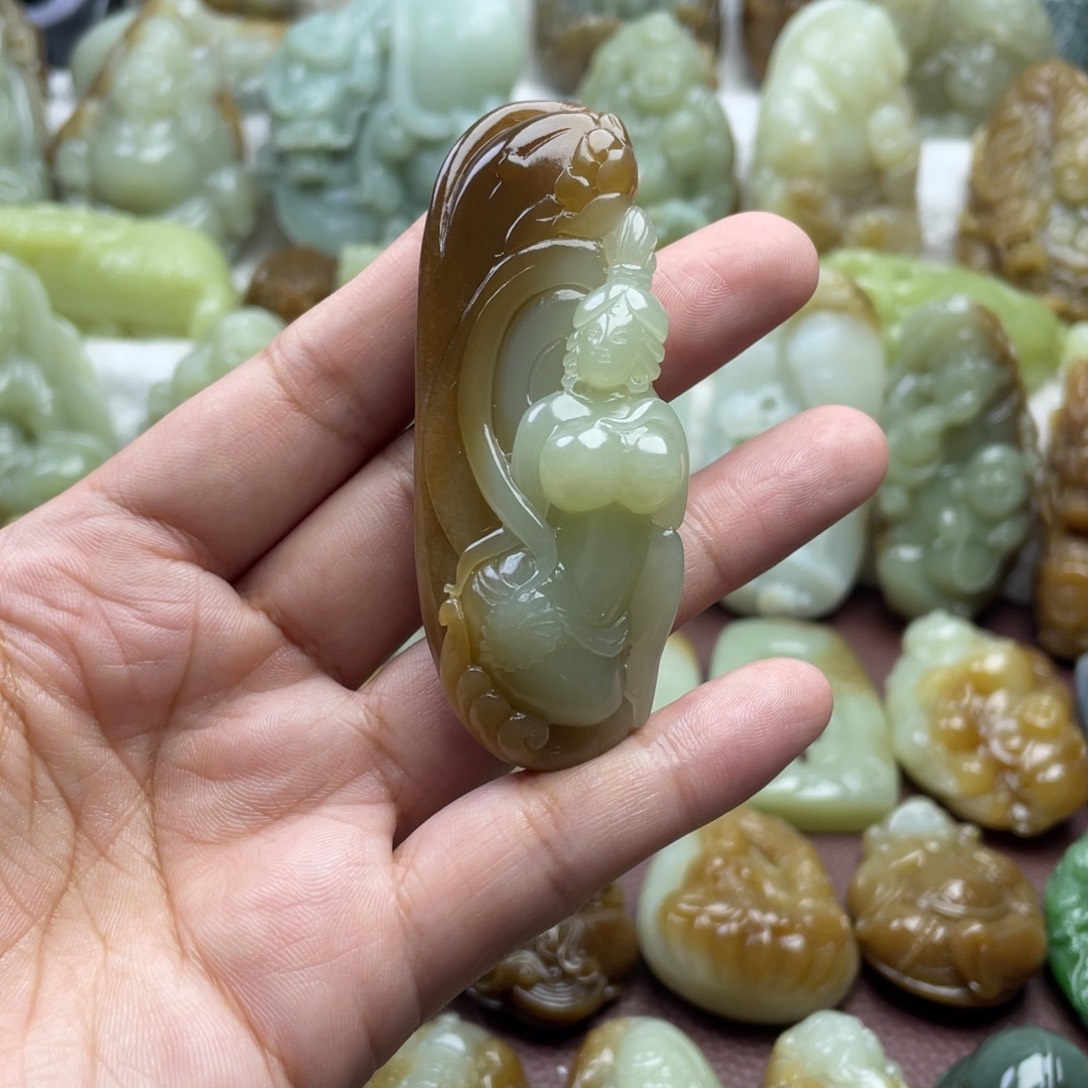 颈饰未镶嵌和田玉