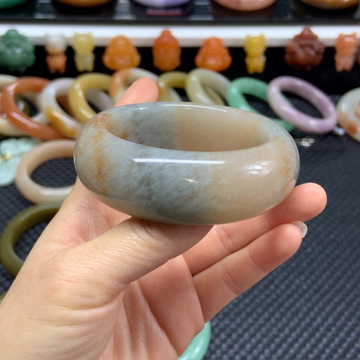 石英质玉未镶嵌手镯