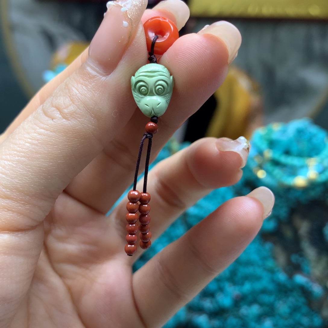 南红玛瑙配饰未镶嵌