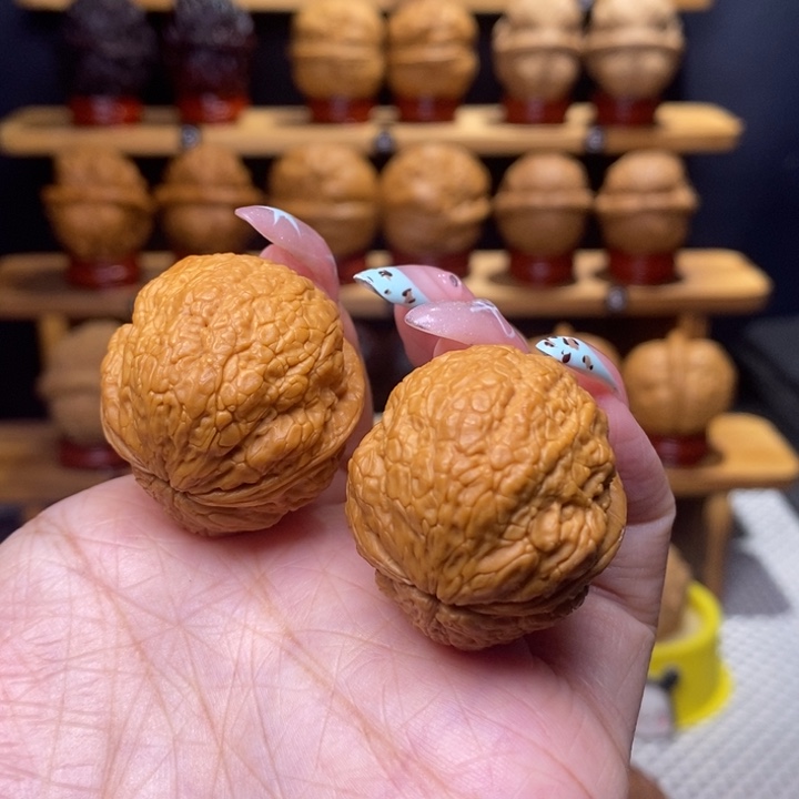 文玩核桃把件小霸王30号