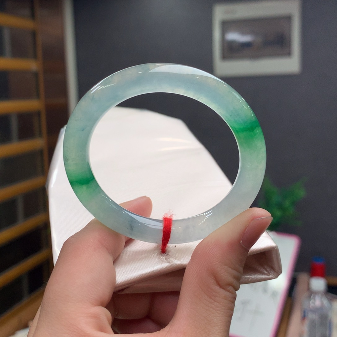 翡翠未镶嵌手镯49圆条 59 51也可