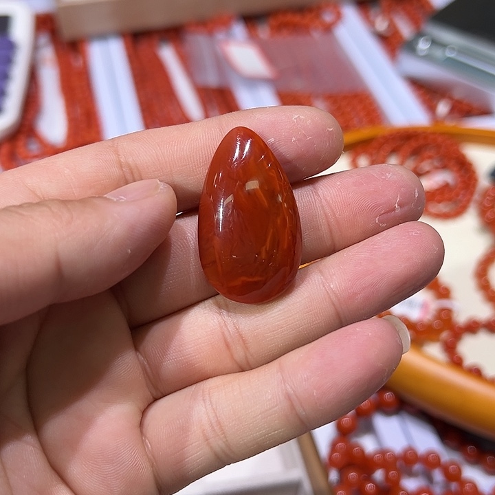 南红玛瑙未镶嵌颈饰