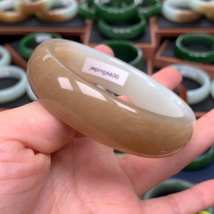 和田玉手镯60圈口未镶嵌