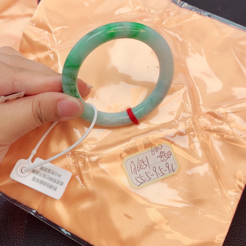 【闪购商品】翡翠手镯未镶嵌天然缅甸翡翠A货