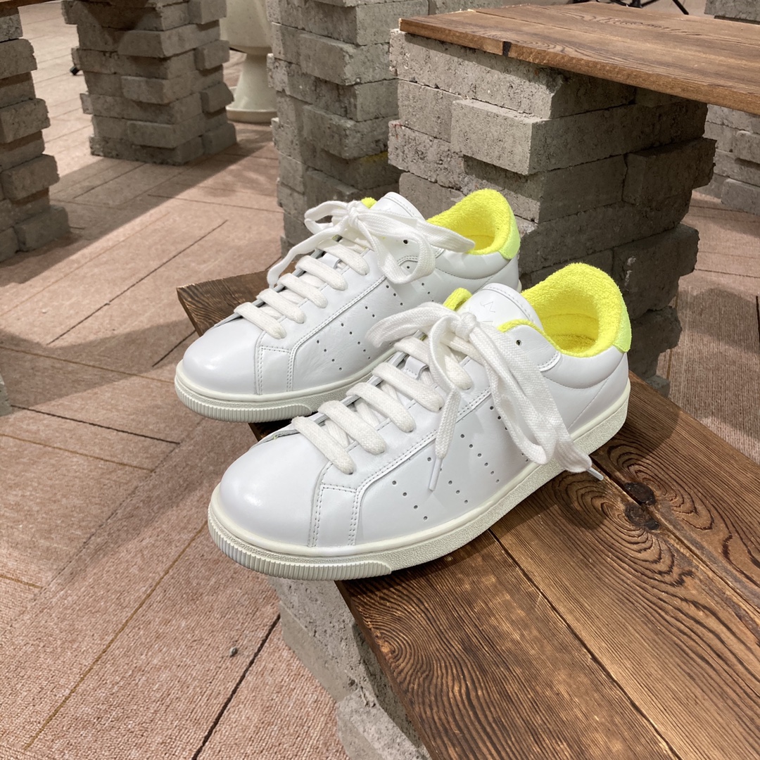 Dsquared2中性春夏简约小白鞋D2BS00031