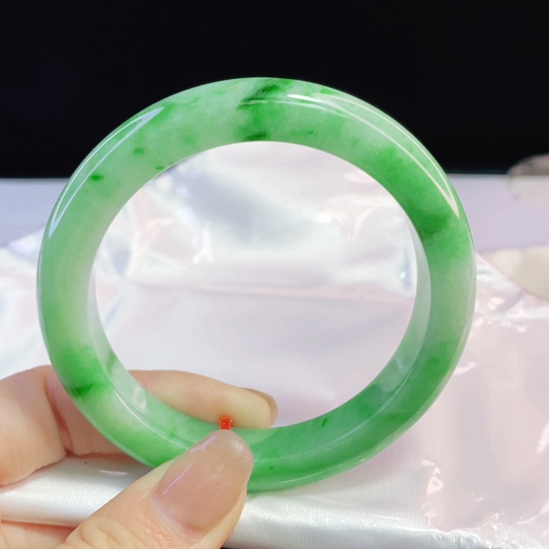 翡翠手镯未镶嵌55