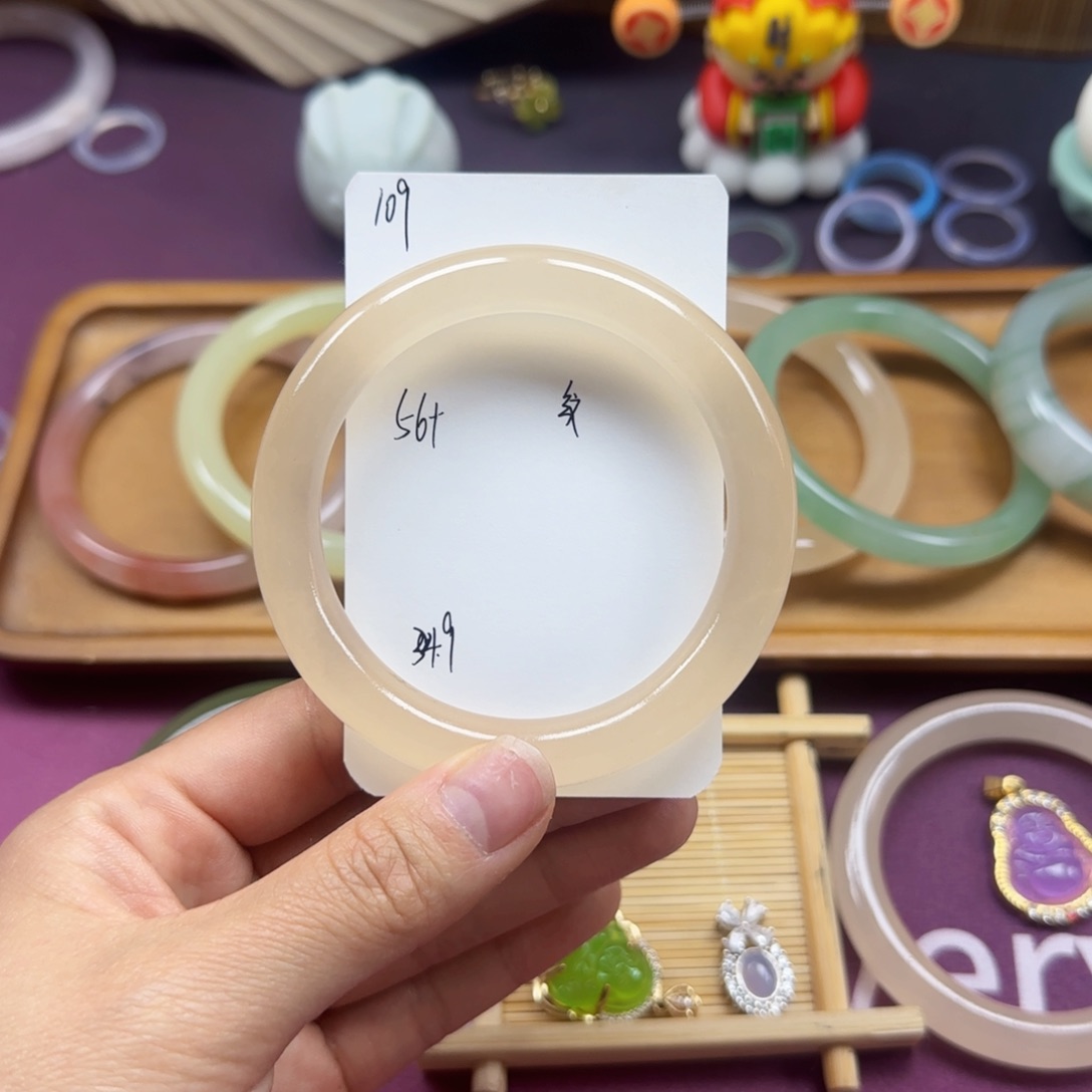 石英质玉手镯未镶嵌109