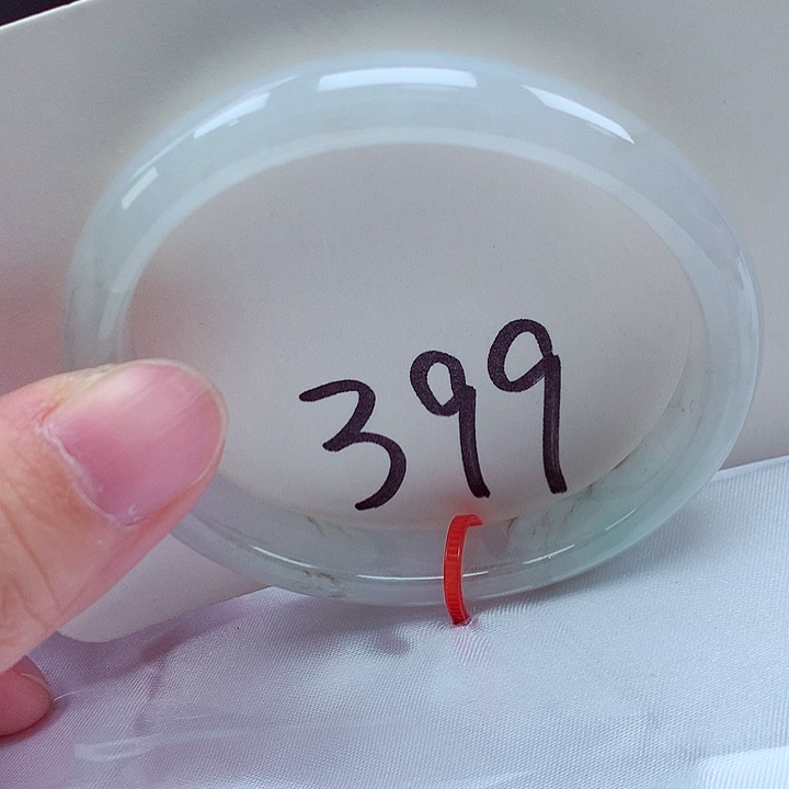 翡翠未镶嵌手镯（贵妃镯）翡翠