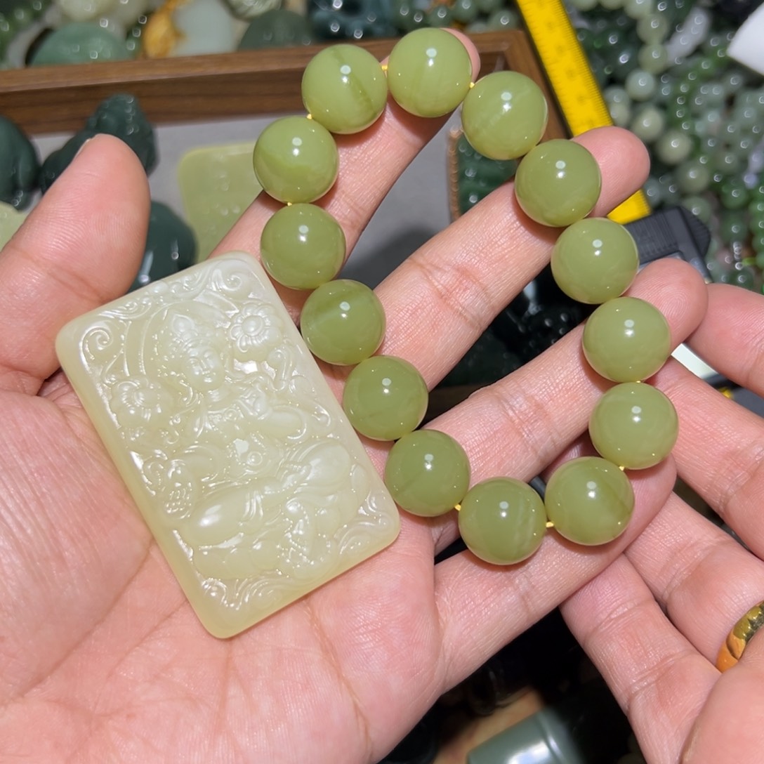 福***来和田玉未镶嵌车挂