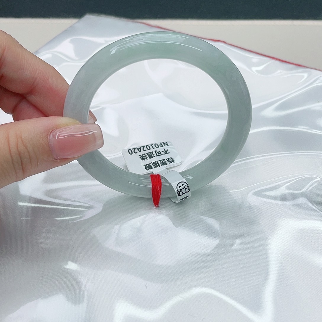 翡翠手镯未镶嵌圆53