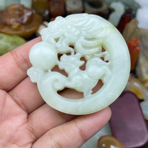 蛇纹石玉未镶嵌颈饰106