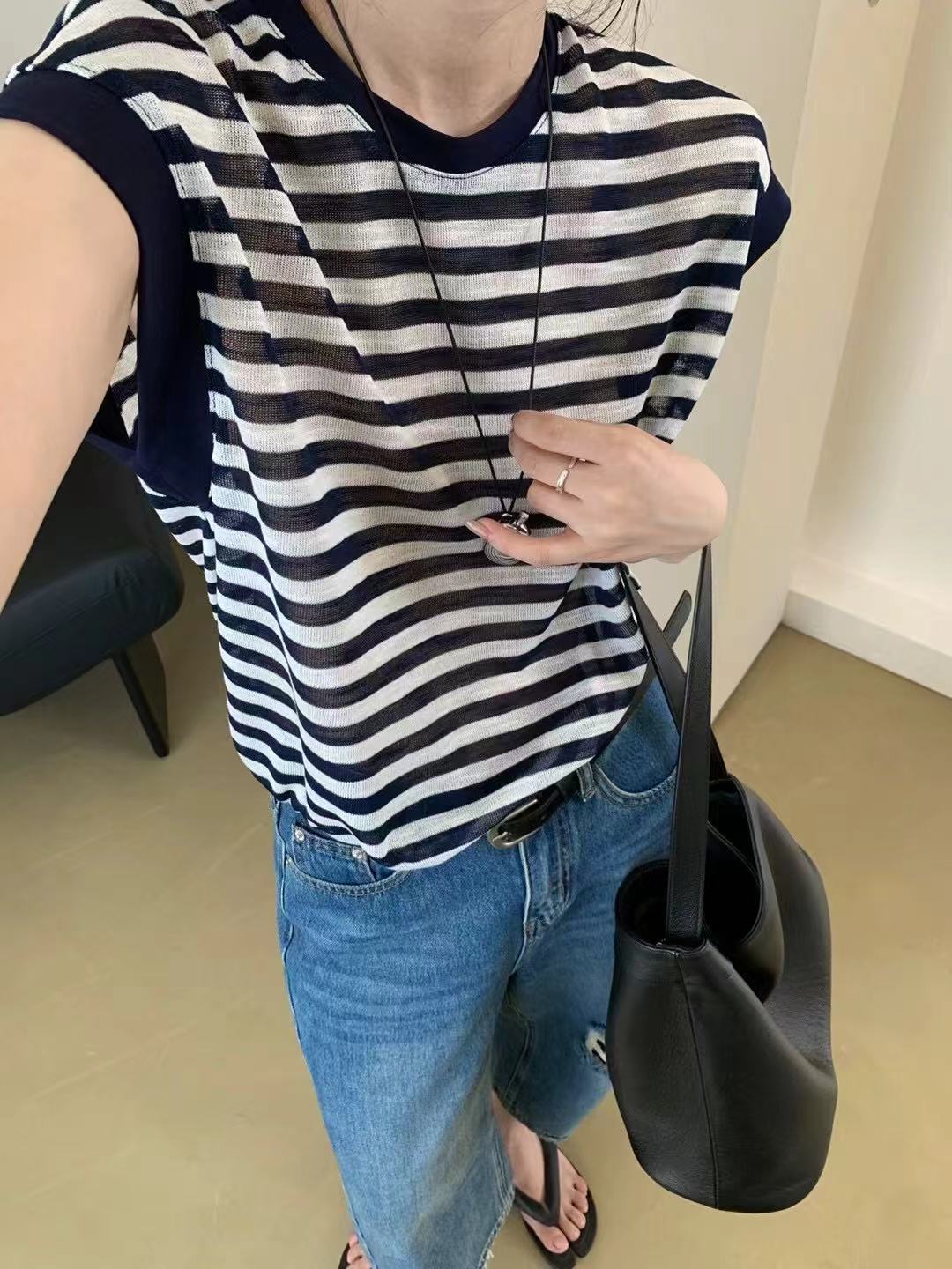 0619-16   女款百搭气质设计感条纹短袖  HSS/SH   9566