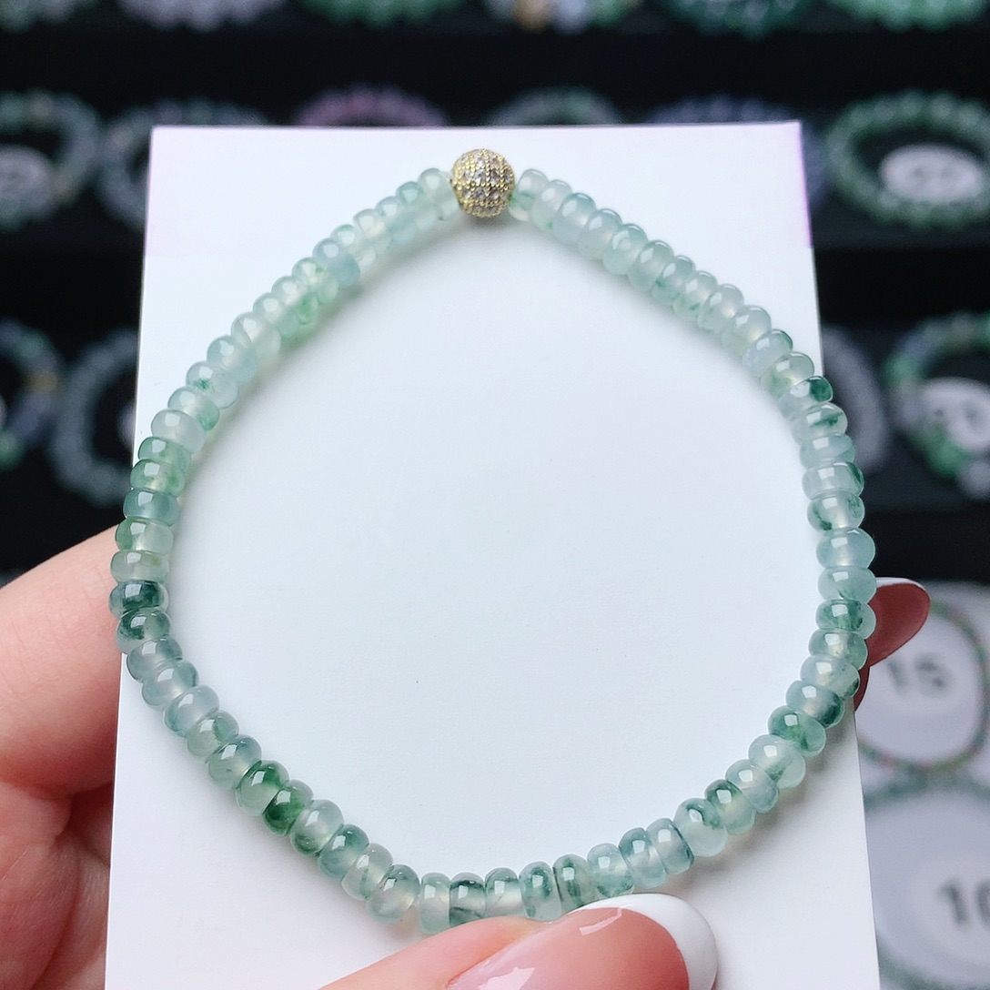 翡翠手链未镶嵌翡翠